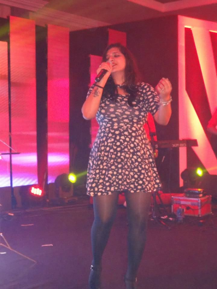female singer faridabad