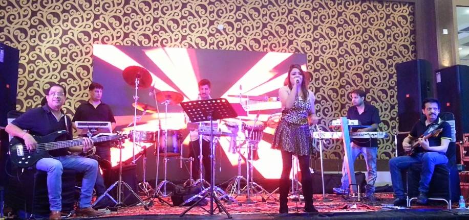 famous jazz singer faridabad