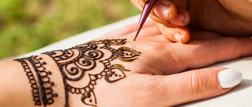 famous mehndi artist faridabad