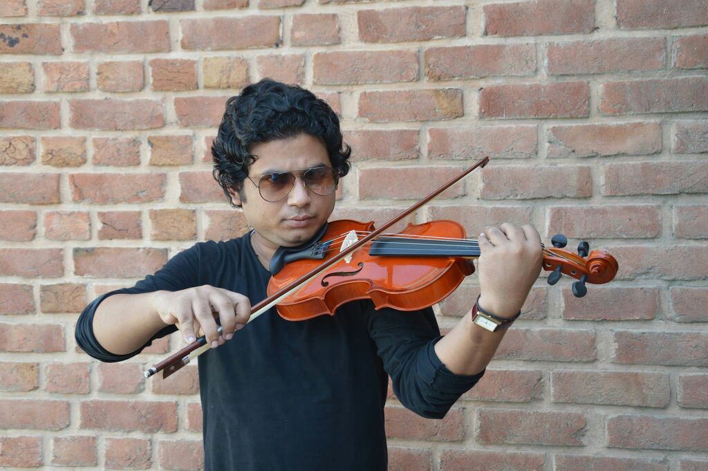 best violin player faridabad
